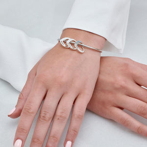 AntiqueAccesories Bangle Bracelet with Heart Shape Pendants