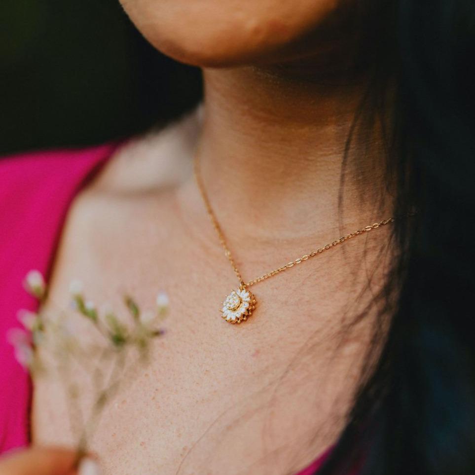 AntiqueAccesories Crystal Sunflower Necklace | 925 Sterling Silver