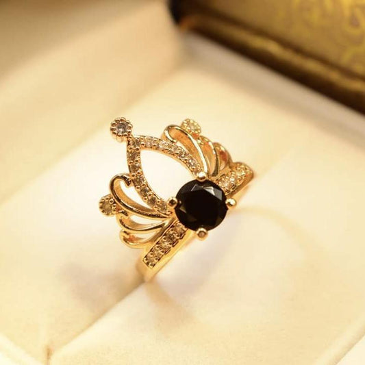Ishal Fatima 16 / Black Diamond Solitaire Shiny Diamond Ring
